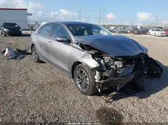3KPF24AD4PE527084 2023 KIA FORTE