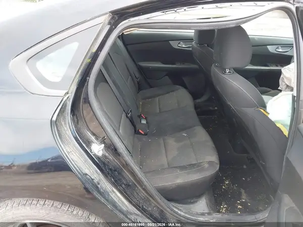 3KPF24AD4PE530745 2023 KIA FORTE - Image 8