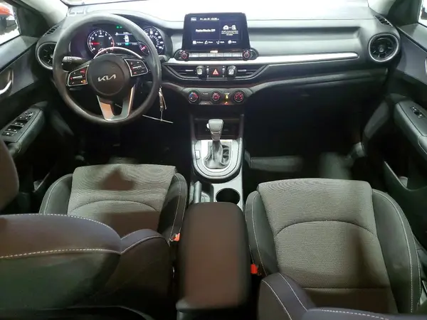 3KPF24AD4PE530860 2023 KIA FORTE - Image 8