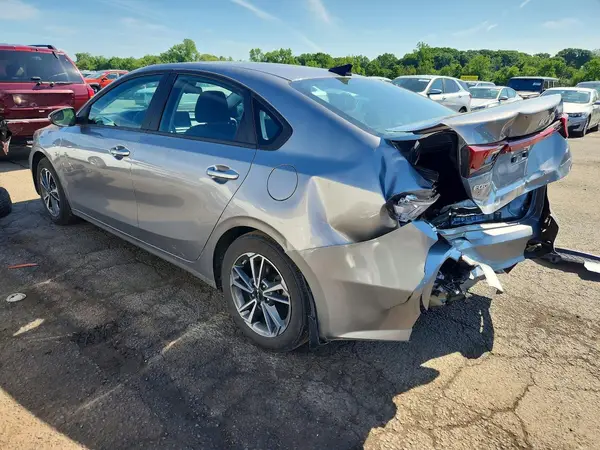 3KPF24AD4PE531166 2023 KIA FORTE - Image 2