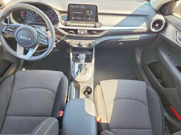 3KPF24AD4PE531166 2023 KIA FORTE - Image 8