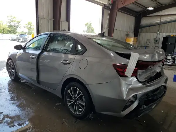 3KPF24AD4PE532656 2023 KIA FORTE - Image 2