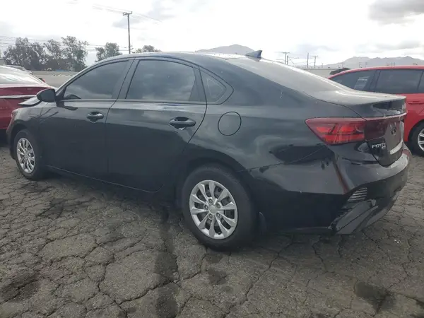 3KPF24AD4PE537615 2023 KIA FORTE - Image 2