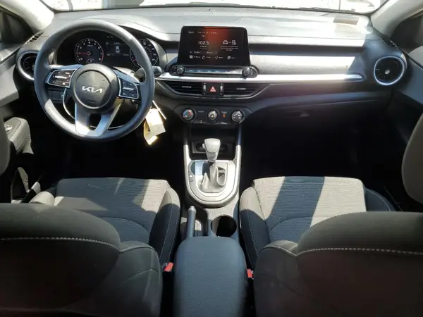 3KPF24AD4PE537694 2023 KIA FORTE - Image 8