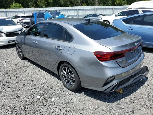 3KPF24AD4PE543270 2023 KIA FORTE - Image 2