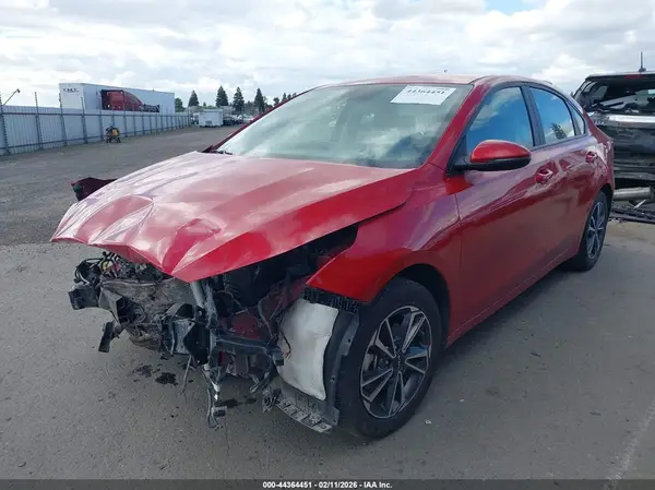 3KPF24AD4PE543818 2023 KIA FORTE - Image 2