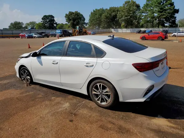 3KPF24AD4PE545617 2023 KIA FORTE - Image 2