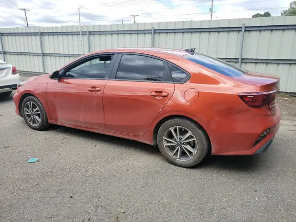 3KPF24AD4PE547593 2023 KIA FORTE - Image 2