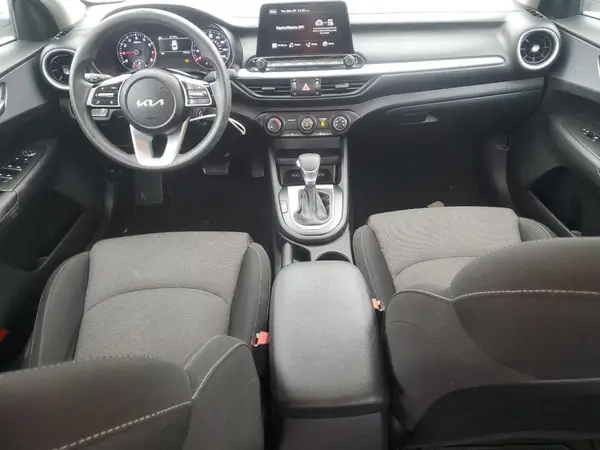 3KPF24AD4PE548002 2023 KIA FORTE - Image 8