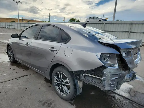 3KPF24AD4PE549764 2023 KIA FORTE - Image 2