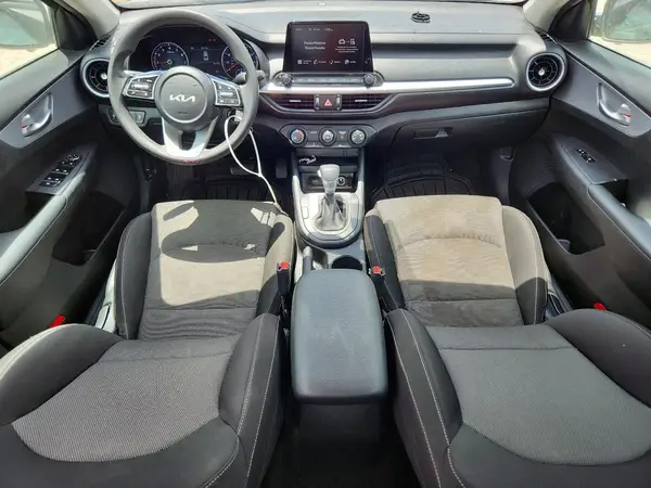 3KPF24AD4PE549778 2023 KIA FORTE - Image 8