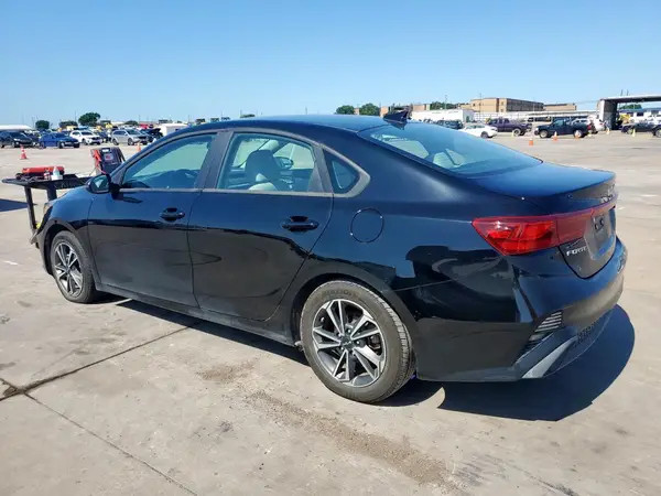 3KPF24AD4PE549974 2023 KIA FORTE - Image 2
