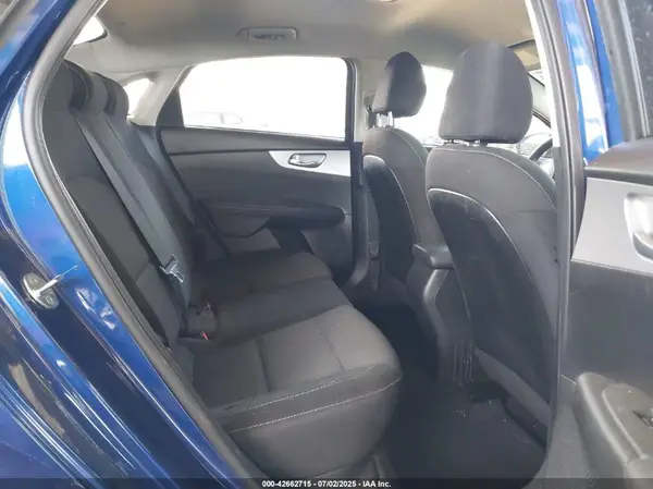 3KPF24AD4PE550252 2023 KIA FORTE - Image 8