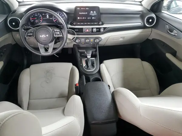 3KPF24AD4PE550476 2023 KIA FORTE - Image 8