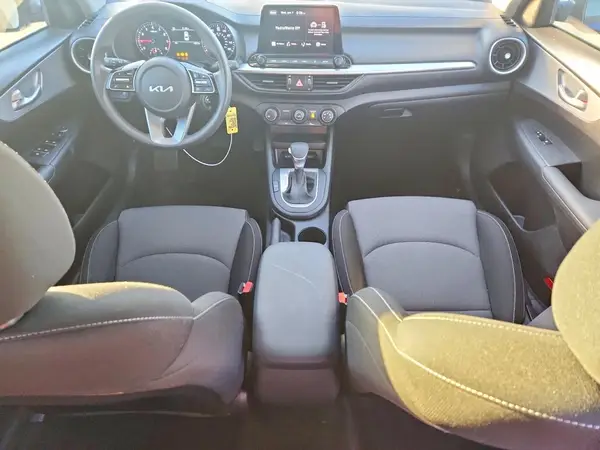 3KPF24AD4PE551398 2023 KIA FORTE - Image 8