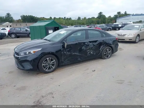 3KPF24AD4PE552924 2023 KIA FORTE - Image 2
