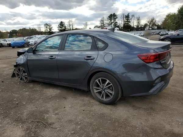 3KPF24AD4PE553216 2023 KIA FORTE - Image 2