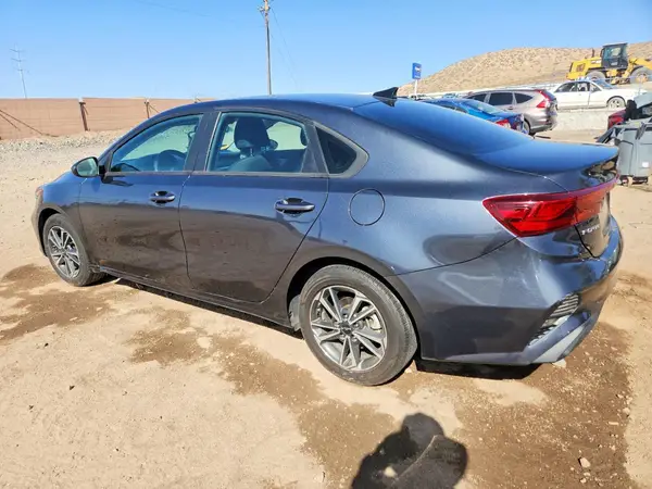 3KPF24AD4PE554608 2023 KIA FORTE - Image 2