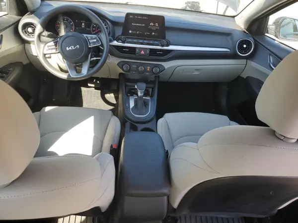 3KPF24AD4PE555273 2023 KIA FORTE - Image 8