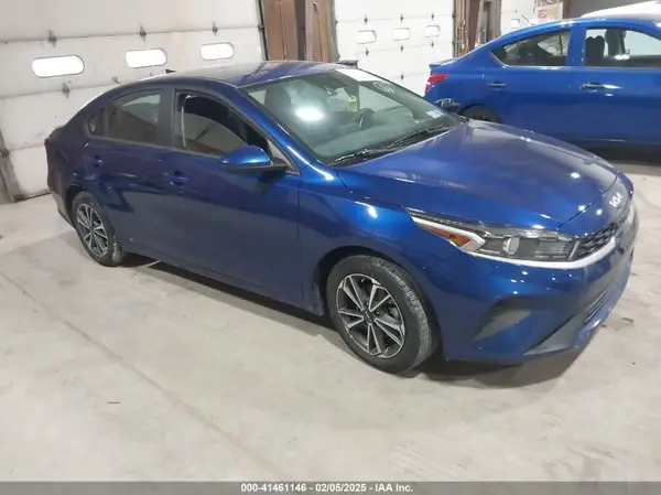 3KPF24AD4PE555659 2023 KIA FORTE - Image 1