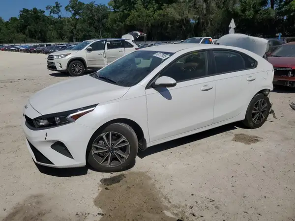 3KPF24AD4PE556231 2023 KIA FORTE - Image 1