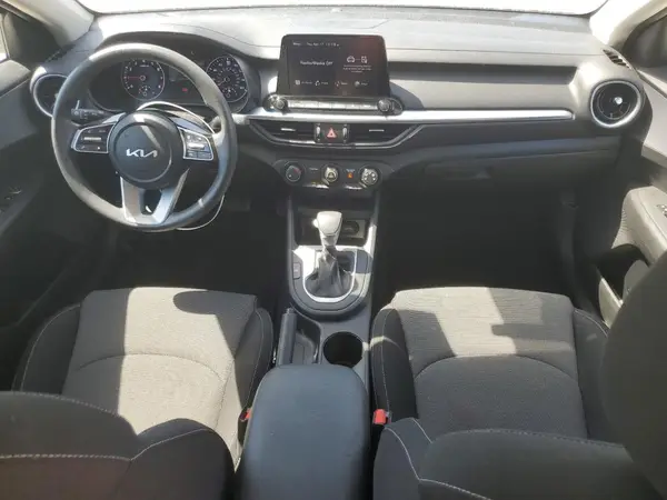 3KPF24AD4PE556231 2023 KIA FORTE - Image 8
