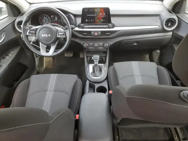 3KPF24AD4PE557976 2023 KIA FORTE - Image 8