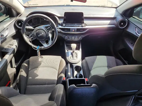 3KPF24AD4PE558688 2023 KIA FORTE - Image 8