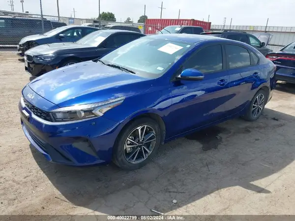 3KPF24AD4PE562742 2023 KIA FORTE - Image 2