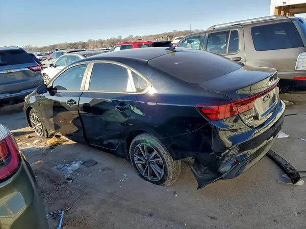 3KPF24AD4PE567150 2023 KIA FORTE - Image 2