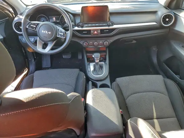 3KPF24AD4PE567150 2023 KIA FORTE - Image 8