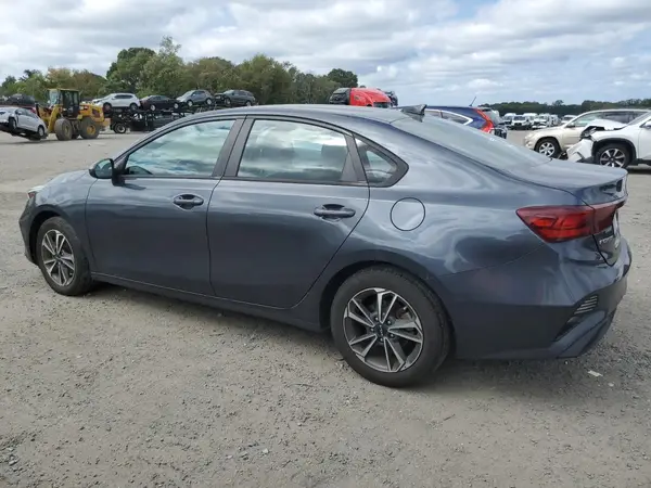3KPF24AD4PE567228 2023 KIA FORTE - Image 2