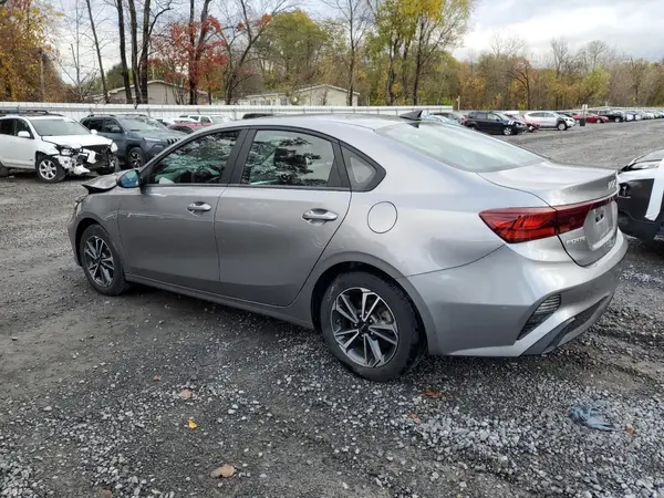 3KPF24AD4PE570033 2023 KIA FORTE - Image 2