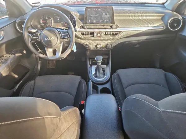 3KPF24AD4PE571196 2023 KIA FORTE - Image 8