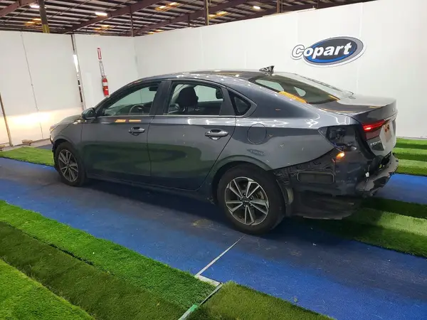 3KPF24AD4PE571893 2023 KIA FORTE - Image 2