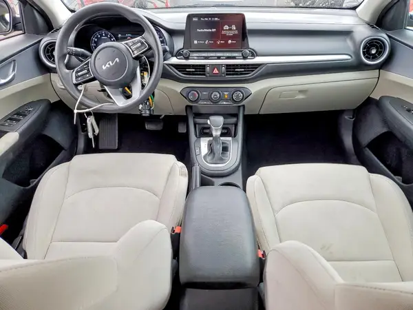3KPF24AD4PE573000 2023 KIA FORTE - Image 8