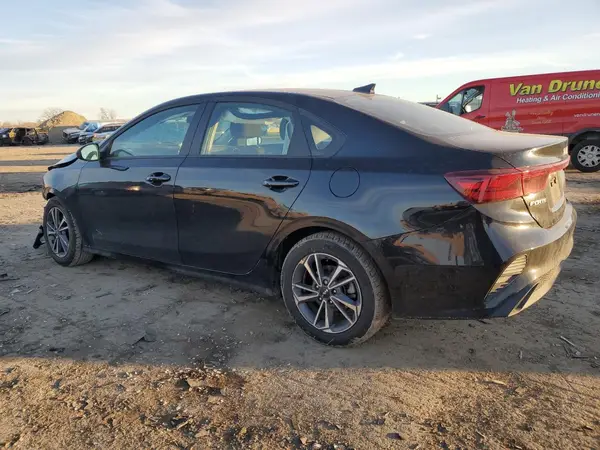 3KPF24AD4PE573238 2023 KIA FORTE - Image 2