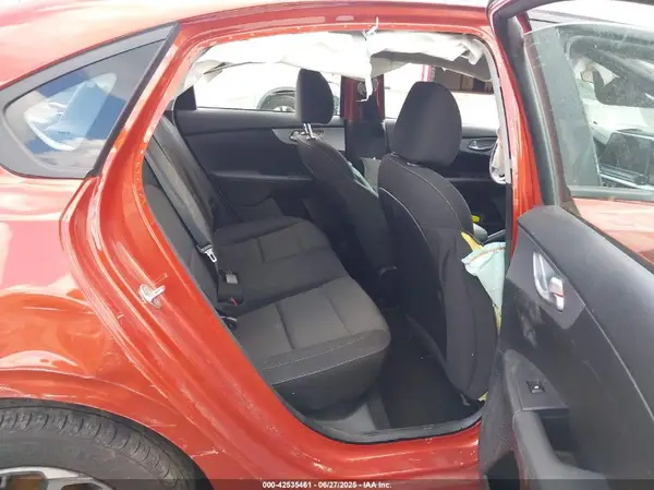 3KPF24AD4PE574261 2023 KIA FORTE - Image 8