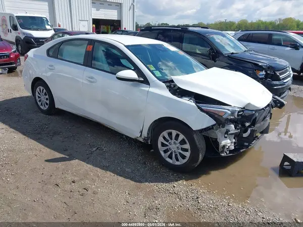 3KPF24AD4PE576169 2023 KIA FORTE - Image 1