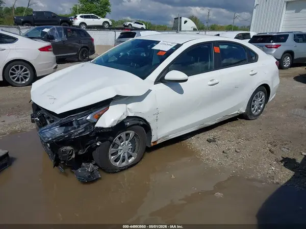 3KPF24AD4PE576169 2023 KIA FORTE - Image 2