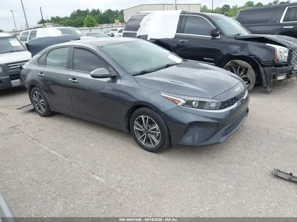 3KPF24AD4PE578827 2023 KIA FORTE - Image 1