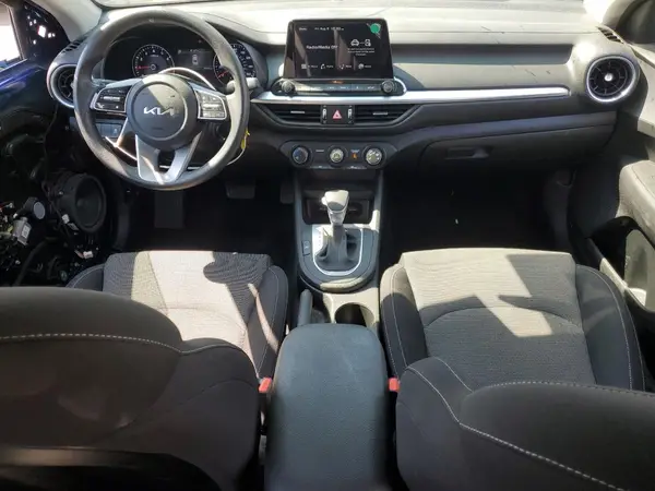 3KPF24AD4PE578875 2023 KIA FORTE - Image 8