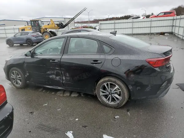 3KPF24AD4PE578911 2023 KIA FORTE - Image 2