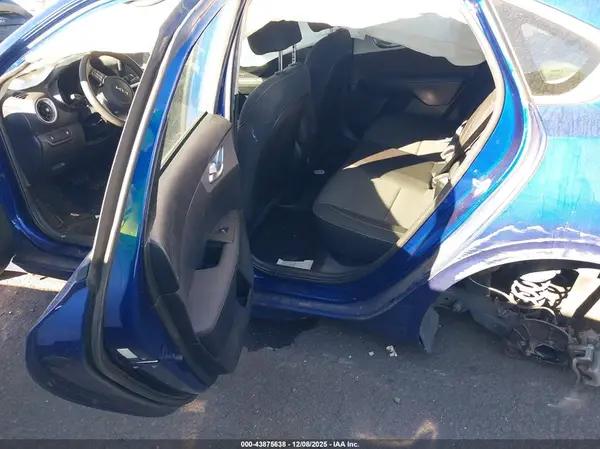 3KPF24AD4PE579041 2023 KIA FORTE - Image 8