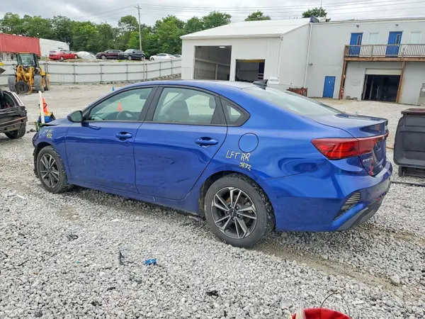 3KPF24AD4PE580366 2018 KIA FORTE - Image 2