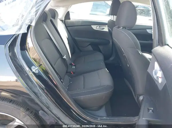 3KPF24AD4PE585213 2023 KIA FORTE - Image 8