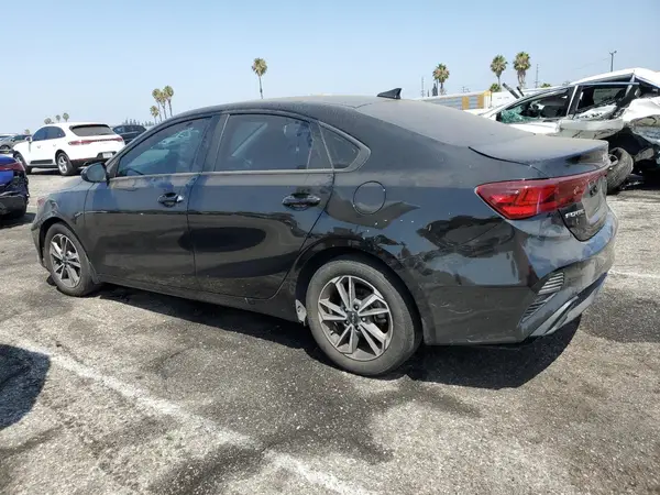 3KPF24AD4PE585325 2023 KIA FORTE - Image 2