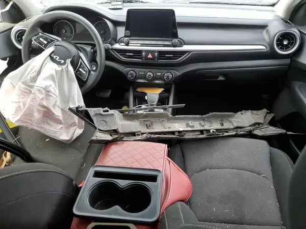 3KPF24AD4PE585468 2023 KIA FORTE - Image 8