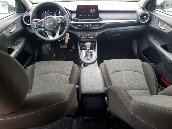 3KPF24AD4PE585714 2023 KIA FORTE - Image 8