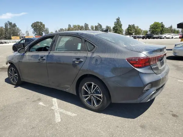 3KPF24AD4PE585745 2023 KIA FORTE - Image 2